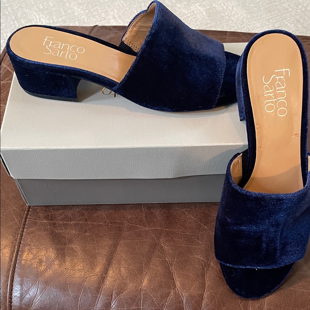 Franco Sarto Navy Velvet Open-Toe Block Heel Slides size 7